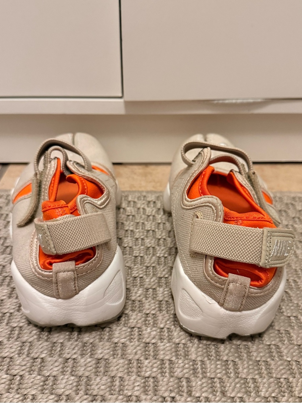 Nike Air Rift - Picture 2 of 5